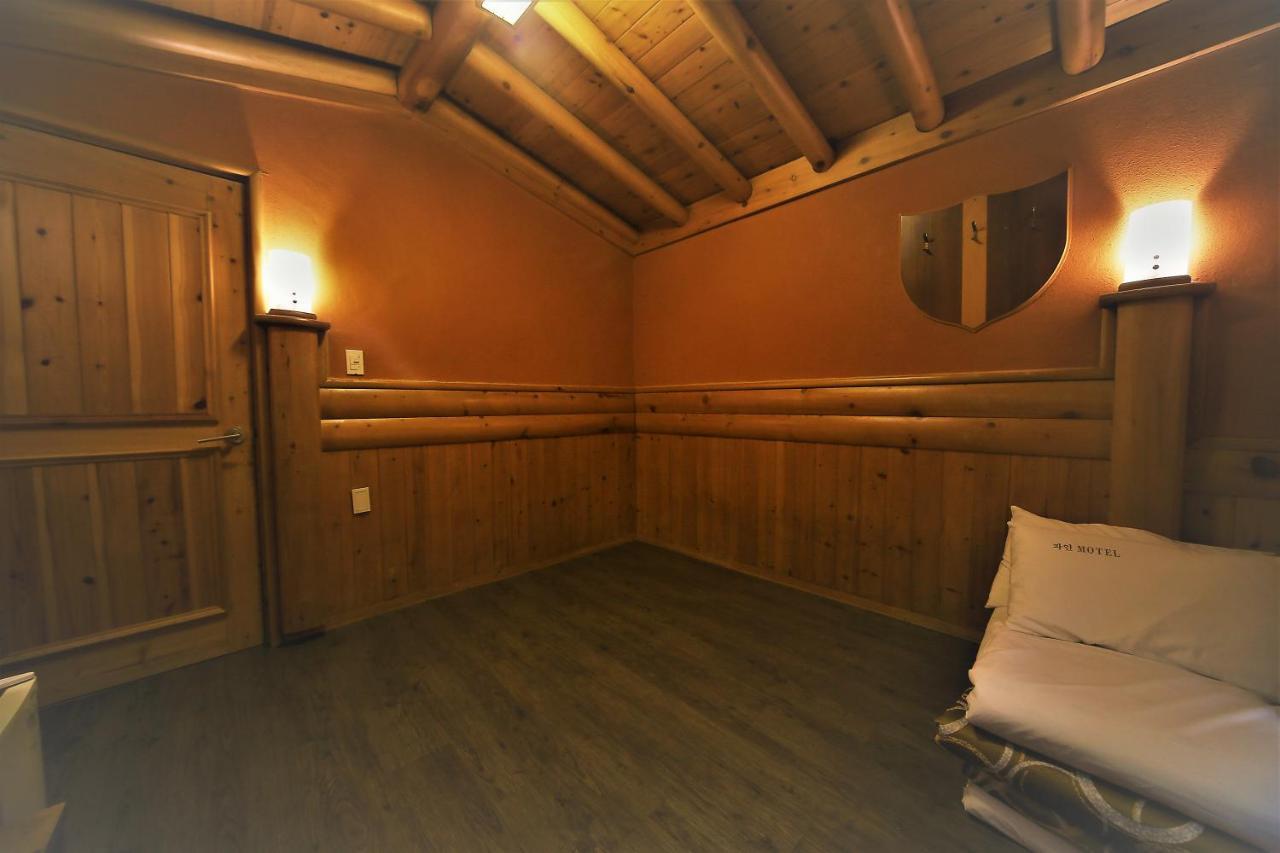 Pine Motel Boryeong Exterior photo
